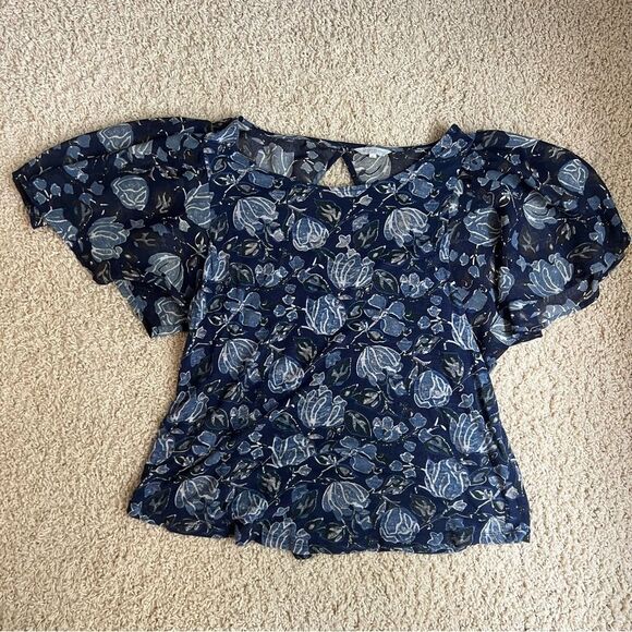 Lucky Brand Tops - Lucky Brand Navy Floral Top Flowy Sheer Sleeves size XL